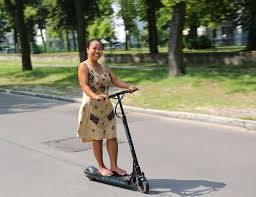 woman-on-kick-scooter